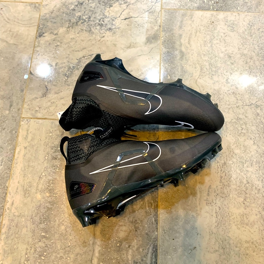Alpha menace elite 3 “black white “